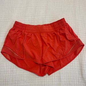 Lululemon Hotty hot 2.5